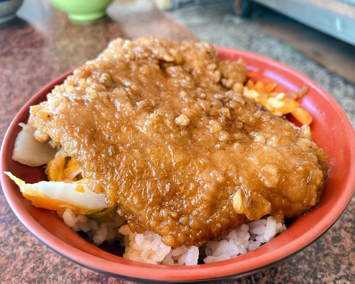 排骨飯,航空站爌肉飯招牌,台中中清路美食,台中美食近照