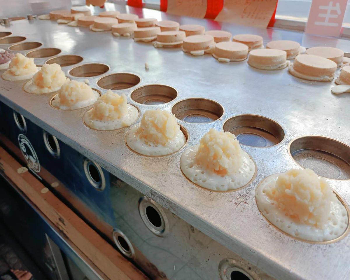 奶油餅半成品,大湖點心即將出爐,大湖紅豆餅 奶油餅半成品,大湖點心即將出爐,大湖紅豆餅