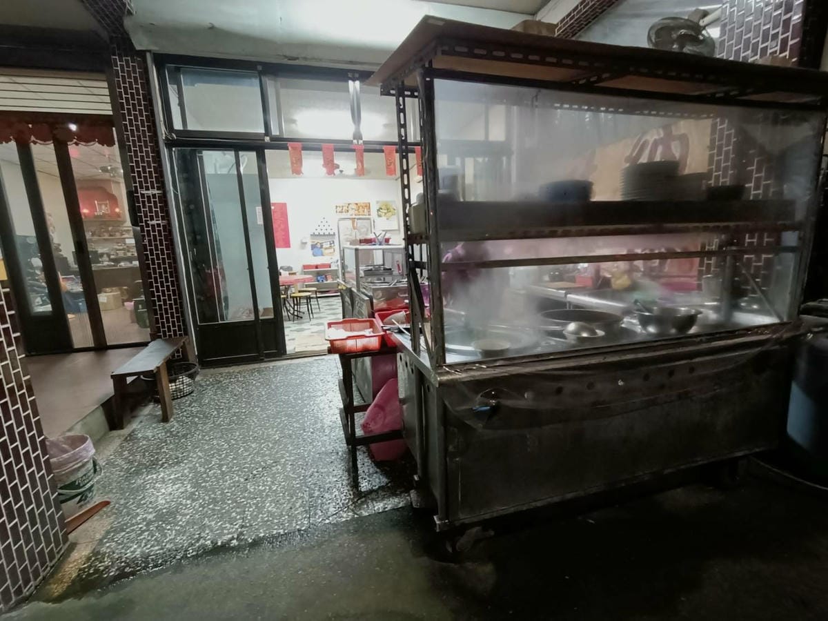 夜晚店面照,大湖牛肉麵店,大湖麵店