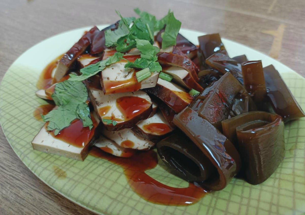 滷味拼盤,海帶,豆干