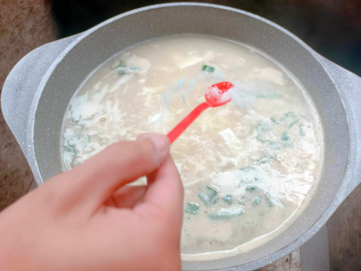 味噌湯調味,撒鹽,味噌湯料理步驟 味噌湯調味,撒鹽,味噌湯料理步驟