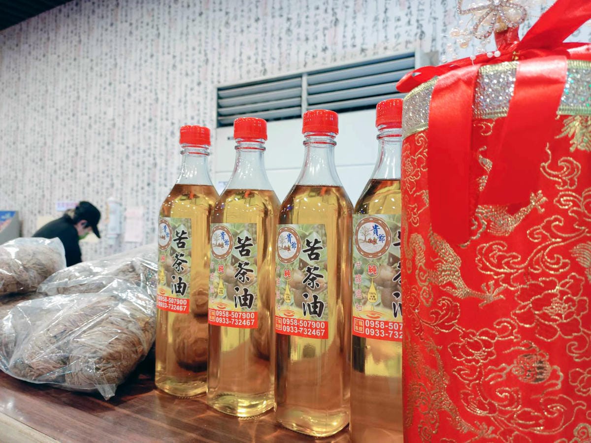 自製苦茶油,來客鍋周邊產品,手作農產品 自製苦茶油,來客鍋周邊產品,手作農產品