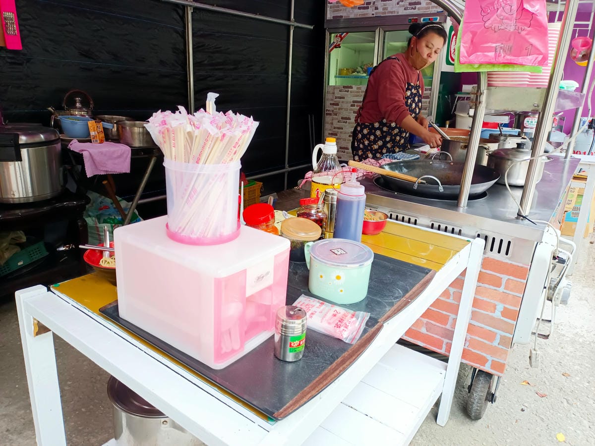 汶水加油站旁,大湖重機美食,hi營業中店面照 汶水加油站旁,大湖重機美食,hi營業中店面照