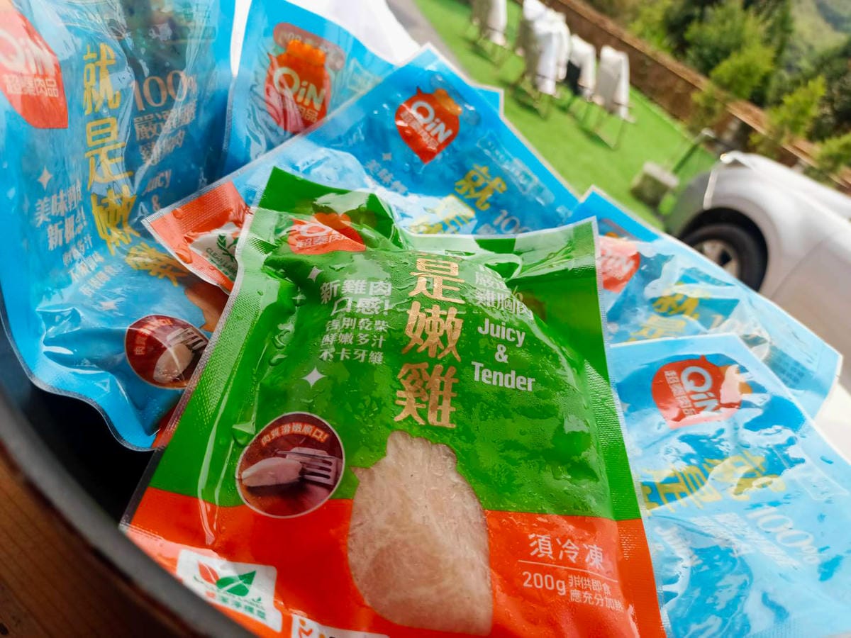 超秦肉品就是嫩雞,無齡食品,雙潔淨雞肉 超秦肉品就是嫩雞,無齡食品,雙潔淨雞肉