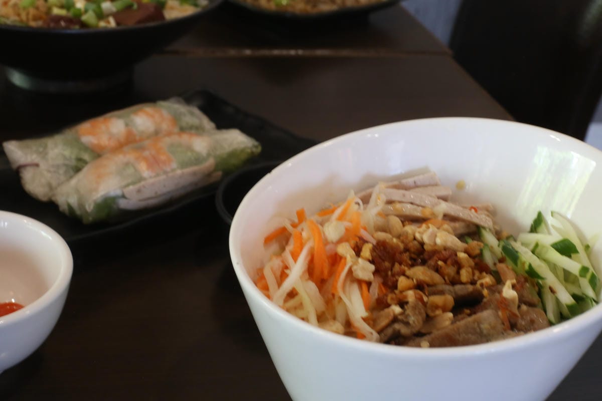 烤肉涼拌米線,越南料理,拾越異國餐館 烤肉涼拌米線,越南料理,拾越異國餐館