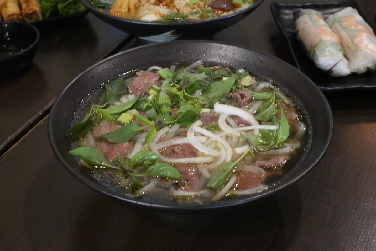 越式牛肉河粉,越式料理推薦,拾越異國餐館