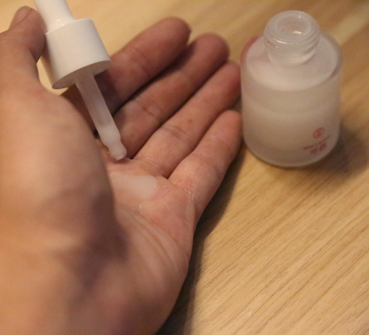 白精華液,BABY WHITE亮白精華推薦,秋冬必備美白精華 白精華液,BABY WHITE亮白精華推薦,秋冬必備美白精華