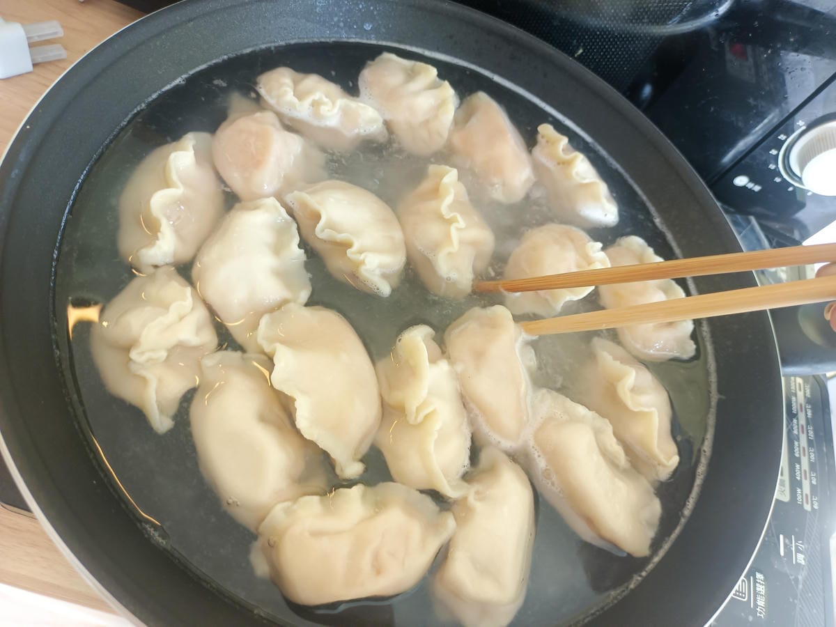 煮水餃,麻辣植物肉水餃,麻辣素水餃 煮水餃,麻辣植物肉水餃,麻辣素水餃