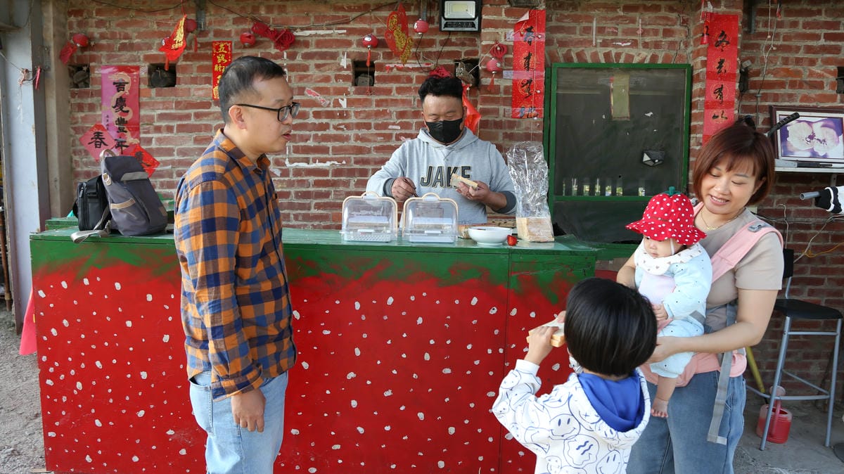一等長草莓園,2025草莓季,大湖採草莓推薦 一等長宏原草莓園|大湖採草莓推薦