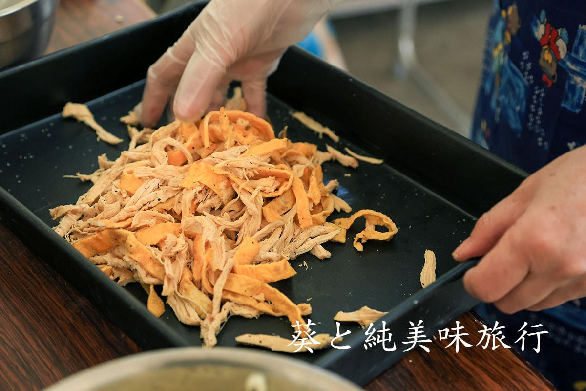 紅葉萵苣別只做沙拉！農村創意料理｜媽媽的雞肉捲做法分享